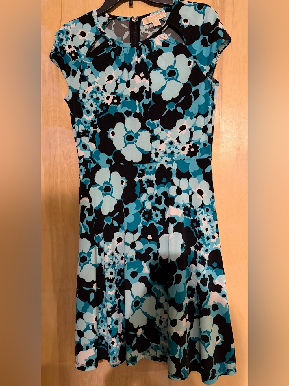 NWT Michael Kors S tile blue/black flowered dress.SS